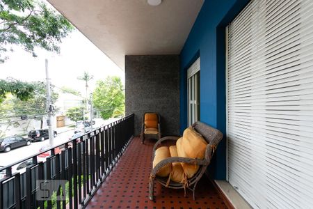 Casa à venda com 400m², 4 quartos e 5 vagasVaranda da Suite