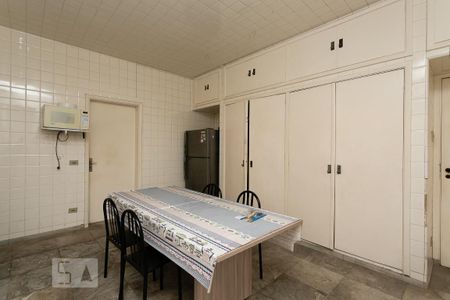 Casa à venda com 400m², 4 quartos e 5 vagasCozinha