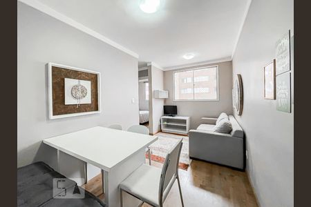 SALA  de apartamento para alugar com 2 quartos, 46m² em Água Branca, São Paulo