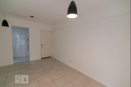 Sala de apartamento para alugar com 2 quartos, 65m² em São Cristóvão, Rio de Janeiro