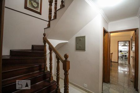 Escada de casa à venda com 3 quartos, 230m² em Vila Paulicéia, São Paulo
