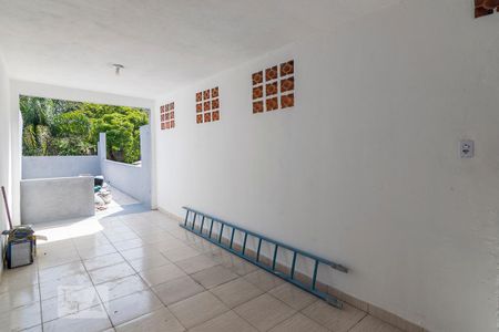 Casa para alugar com 33m², 1 quarto e 1 vaga Casa para alugar com 33m², 1 quarto e 1 vagaGaragem