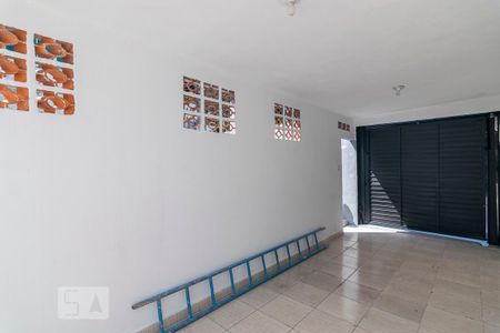 Casa para alugar com 33m², 1 quarto e 1 vaga Casa para alugar com 33m², 1 quarto e 1 vagaGaragem