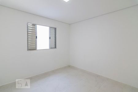 Quarto de casa para alugar com 1 quarto, 33m² em Vila Linda, Santo André