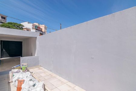 Casa para alugar com 33m², 1 quarto e 1 vaga Casa para alugar com 33m², 1 quarto e 1 vagaTerraço