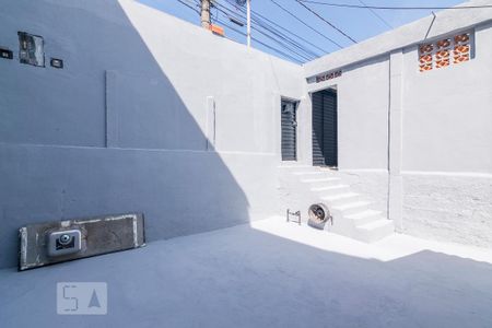 Casa para alugar com 33m², 1 quarto e 1 vaga Casa para alugar com 33m², 1 quarto e 1 vagaQuintal
