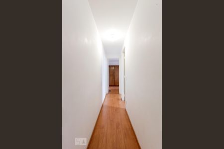 Corredor Quartos de apartamento à venda com 2 quartos, 60m² em Vila Nivi, São Paulo