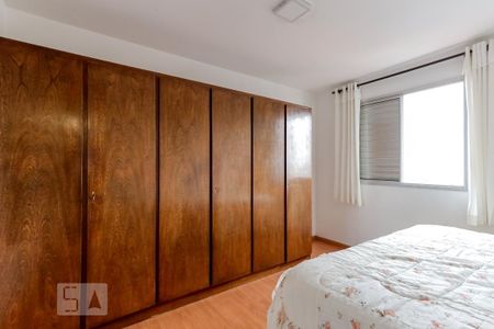 Quarto 1 de apartamento à venda com 2 quartos, 60m² em Vila Nivi, São Paulo