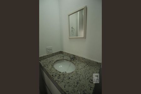 Banheiro de apartamento à venda com 1 quarto, 42m² em Jardim Ermida I, Jundiaí