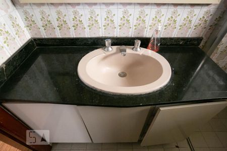 Casa à venda com 498m², 4 quartos e 3 vagasDetalhe