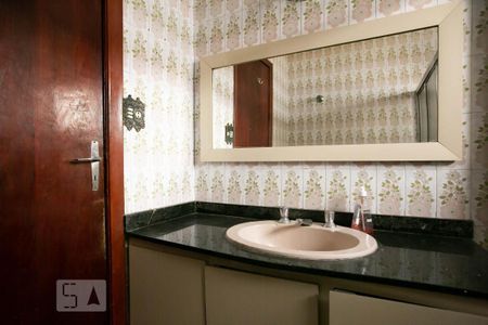 Casa à venda com 498m², 4 quartos e 3 vagasBanheiro 2