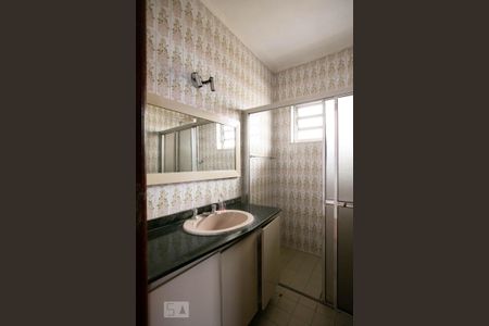 Casa à venda com 498m², 4 quartos e 3 vagasBanheiro 2