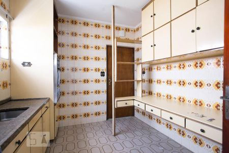 Casa à venda com 498m², 4 quartos e 3 vagasCozinha