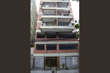 Apartamento à venda com 85m², 2 quartos e 1 vagaFachada