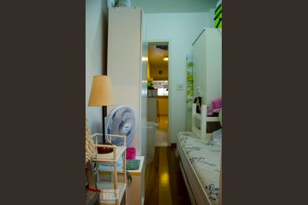 Apartamento à venda com 85m², 2 quartos e 1 vaga Apartamento à venda com 85m², 2 quartos e 1 vagaQuarto de Serviço