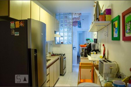 Apartamento à venda com 85m², 2 quartos e 1 vaga Apartamento à venda com 85m², 2 quartos e 1 vagaCozinha