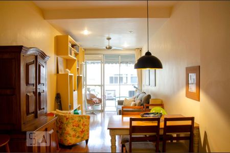 Apartamento à venda com 85m², 2 quartos e 1 vaga Apartamento à venda com 85m², 2 quartos e 1 vagaSala