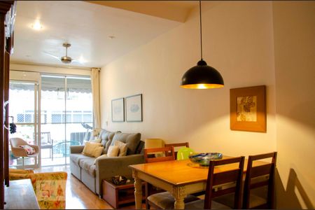 Apartamento à venda com 85m², 2 quartos e 1 vaga Apartamento à venda com 85m², 2 quartos e 1 vagaSala