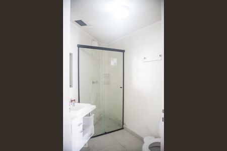 Banheiro de kitnet/studio para alugar com 1 quarto, 38m² em Consolação, São Paulo