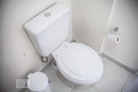 Detalhe do banheiro de kitnet/studio para alugar com 1 quarto, 38m² em Consolação, São Paulo