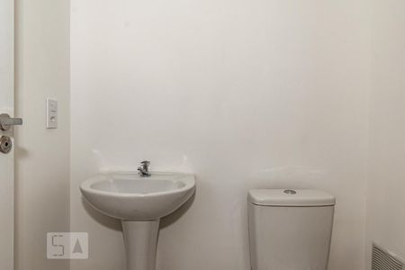 Apartamento para alugar com 44m², 2 quartos e sem vagaBanheiro