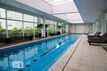 Apartamento para alugar com 65m², 2 quartos e 1 vagaÁrea comum - Piscina