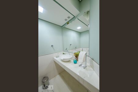 Lavabo de casa para alugar com 4 quartos, 360m² em Santa Lúcia, Belo Horizonte