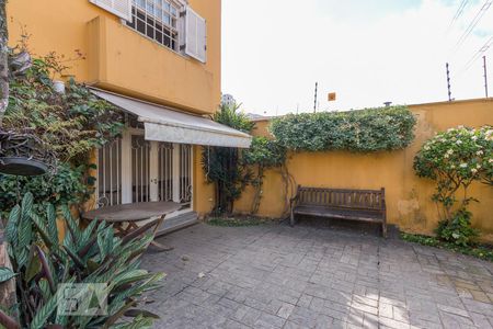 Casa para alugar com 320m², 4 quartos e 4 vagasQuintal