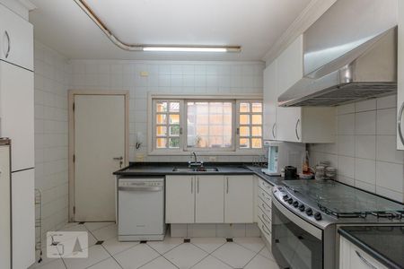 Casa para alugar com 320m², 4 quartos e 4 vagasCozinha