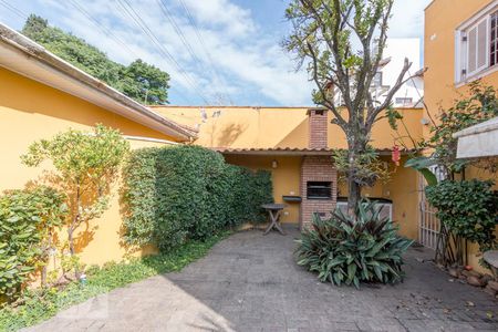 Casa para alugar com 320m², 4 quartos e 4 vagasQuintal