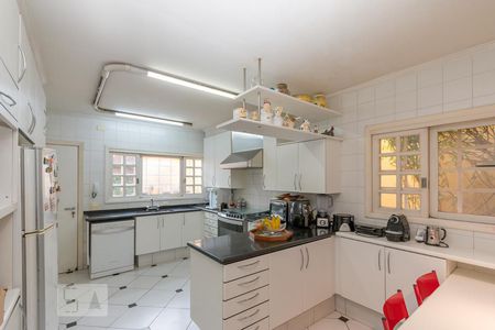 Casa para alugar com 320m², 4 quartos e 4 vagasCozinha