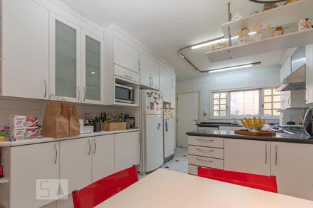 Casa para alugar com 320m², 4 quartos e 4 vagasCozinha