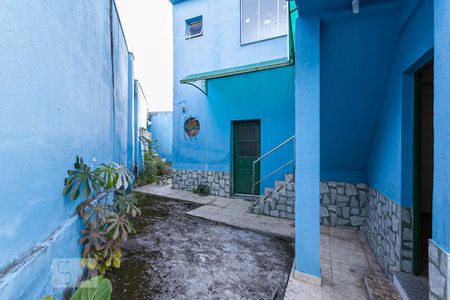 Casa à venda com 70m², 3 quartos e 2 vagasQuintal