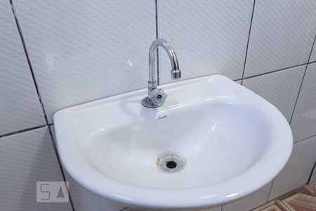 Casa à venda com 70m², 3 quartos e 2 vagasBanheiro social 2