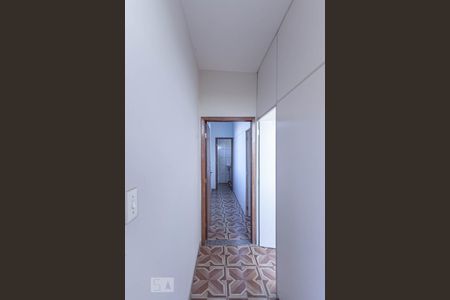 Casa à venda com 70m², 3 quartos e 2 vagasCorredor