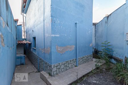 Casa à venda com 70m², 3 quartos e 2 vagasQuintal