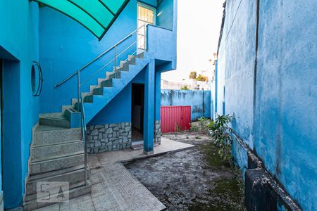 Casa à venda com 70m², 3 quartos e 2 vagasQuintal