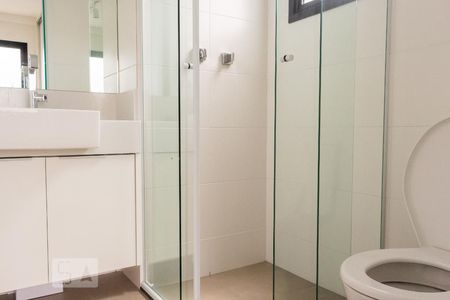 Banheiro de kitnet/studio para alugar com 1 quarto, 26m² em Mirandópolis, São Paulo