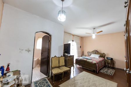 Casa para alugar com 300m², 3 quartos e 6 vagasSuite