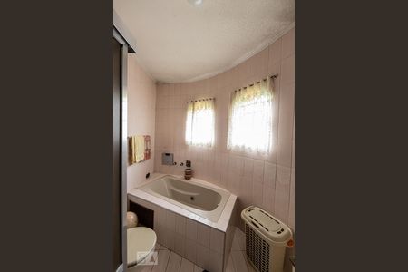 Casa para alugar com 300m², 3 quartos e 6 vagasBanheiro Suite