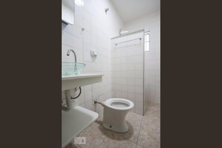 Casa para alugar com 80m², 2 quartos e 1 vaga Casa para alugar com 80m², 2 quartos e 1 vagaBanheiro