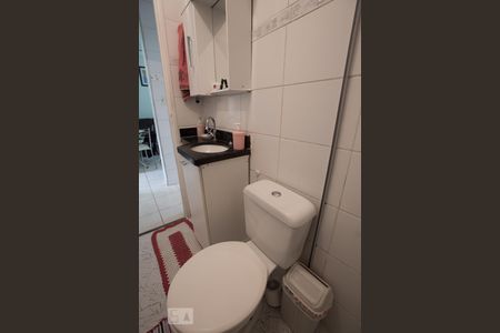 Banheiro social de apartamento para alugar com 2 quartos, 50m² em Jardim Maria Goretti, Ribeirão Preto