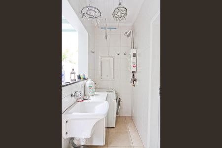 Casa à venda com 142m², 4 quartos e 2 vagasÁrea de Serviço