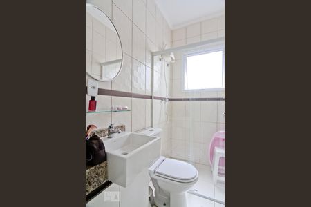 Casa à venda com 142m², 4 quartos e 2 vagasBanheiro