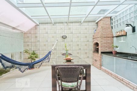 Casa à venda com 142m², 4 quartos e 2 vagasQuintal