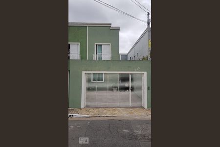 Casa à venda com 142m², 4 quartos e 2 vagasFachada