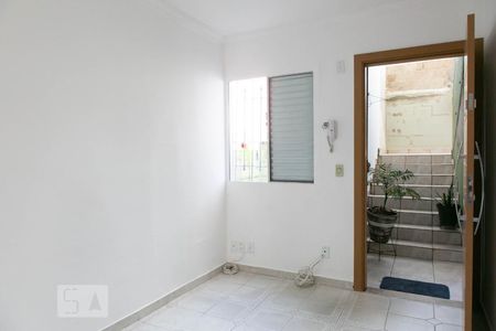 Sala de apartamento à venda com 3 quartos, 48m² em Conjunto Residencial José Bonifácio, São Paulo