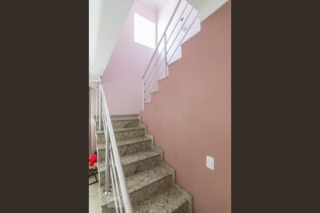 Escada de casa à venda com 3 quartos, 273m² em Vila America, Santo André