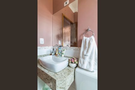 Casa à venda com 273m², 5 quartos e 4 vagasBanheiro da Suíte 3