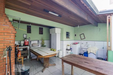 Casa à venda com 273m², 5 quartos e 4 vagasQuintal com Churrasqueira